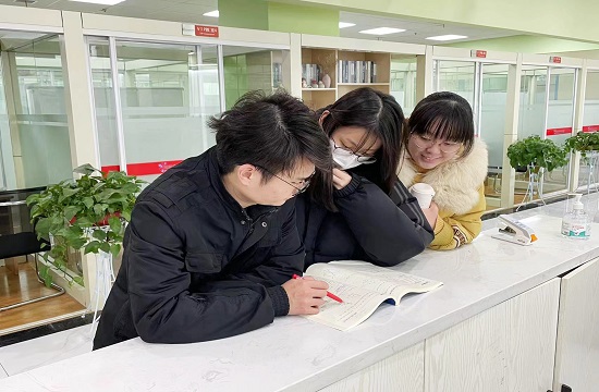 高三冲刺班封闭式