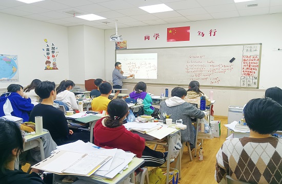 武汉前程教育高考培训学校